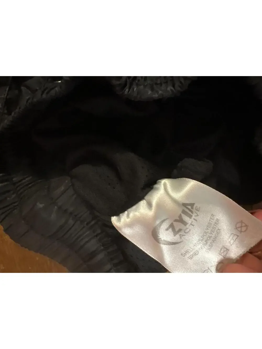 16. ZYIA SHORTS - Picture 2 of 2